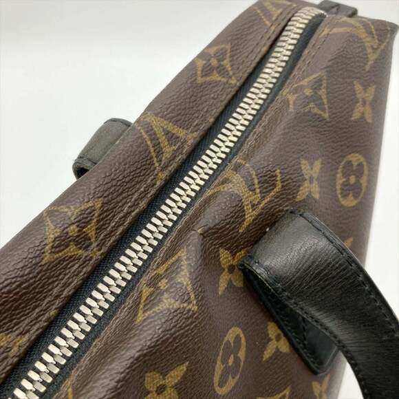 LOUIS VUITTON Brown Monogram Tote Bag - Picture 8 of 13